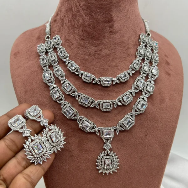 Luxury artificial diamond necklace set for weddings